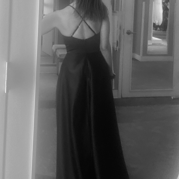 David’s Bridal dress bholdn $220 size 2 satin TTS black tie weddings formal - Picture 2 of 5